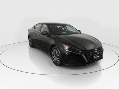 2024 Nissan Altima - Photo 1