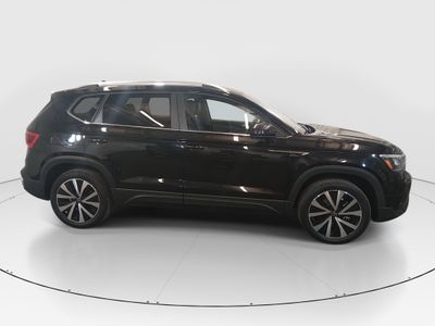 2024 Volkswagen Taos - Photo 8