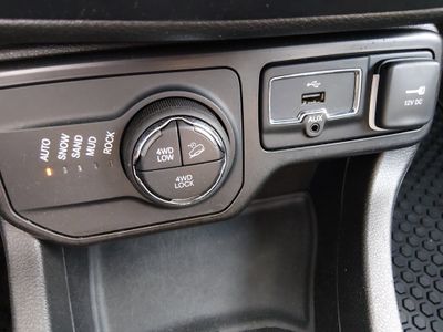 2023 Jeep Renegade - Photo 18