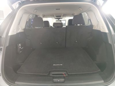 2025 Nissan Rogue - Photo 11