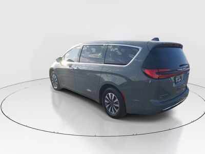 2023 Chrysler Pacifica — detail view