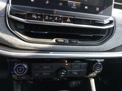 2024 Jeep Compass - Photo 13
