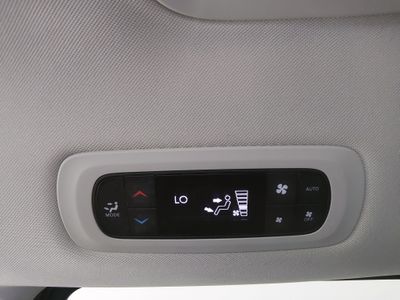 2024 Chrysler Pacifica — photo 20 view