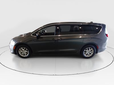 2023 Chrysler Voyager - Photo 4