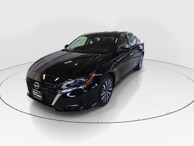 2025 Nissan Altima - Photo 3