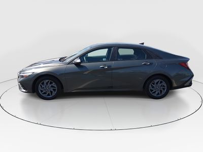 2024 Hyundai Elantra - Photo 4