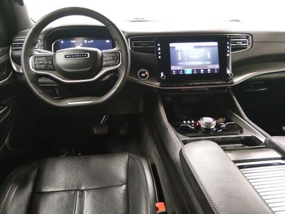 2024 Jeep Wagoneer - Photo 12
