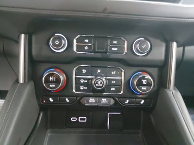 2024 Chevrolet Tahoe - Photo 18