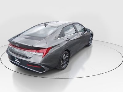 2024 Hyundai Elantra - Photo 7