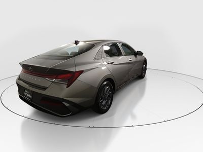 2024 Hyundai Elantra - Photo 7