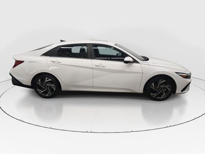 2024 Hyundai Elantra - Photo 8