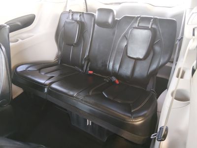 2023 Chrysler Pacifica — photo 17 view