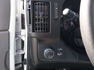 2023 Chevrolet Express Passenger - Photo 13