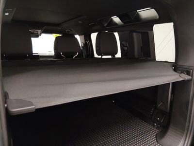 2025 Land Rover Defender - Photo 21
