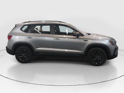 2024 Volkswagen Taos - Photo 8