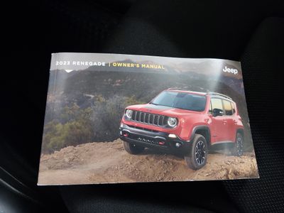 2023 Jeep Renegade - Photo 18