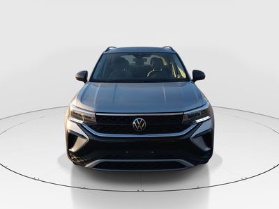 2024 Volkswagen Taos - Photo 2