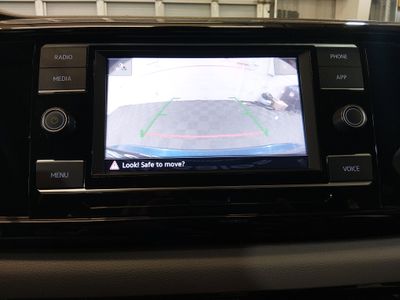2024 Volkswagen Taos - Photo 16