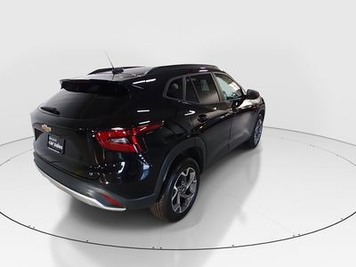2025 Chevrolet Trax - Photo 7