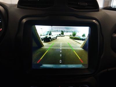 2023 Jeep Renegade - Photo 16