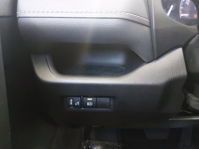 2024 Toyota RAV4 - Photo 13