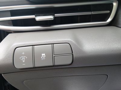 2024 Hyundai Elantra - Photo 13