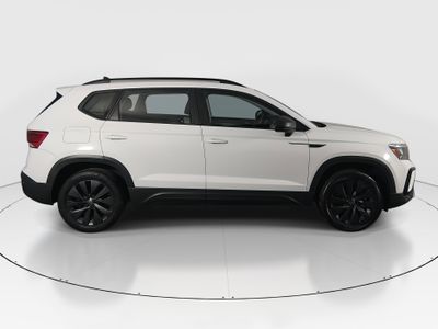 2024 Volkswagen Taos - Photo 8