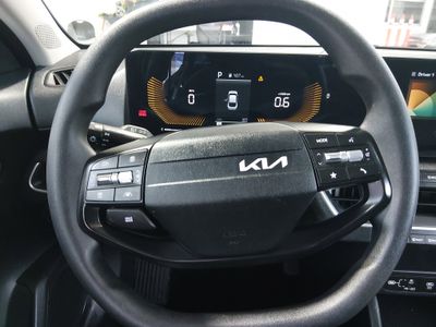 2025 Kia K4 - Photo 14