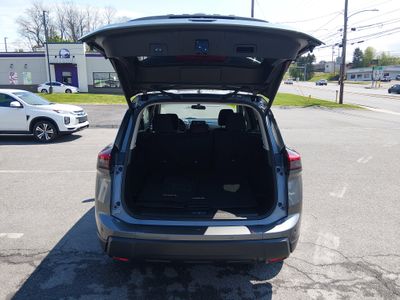 2024 Nissan Rogue - Photo 11