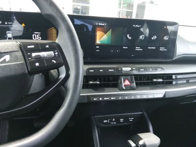 2025 Kia K4 - Photo 16