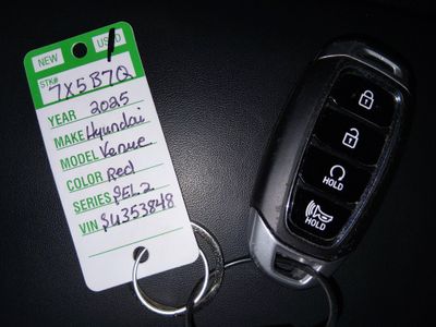 2025 Hyundai Venue - Photo 15