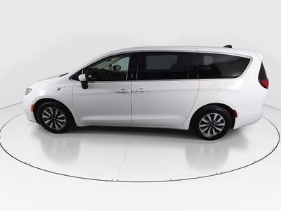 2023 Chrysler Pacifica — interior view