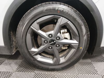 2025 Kia K4 - Photo 10
