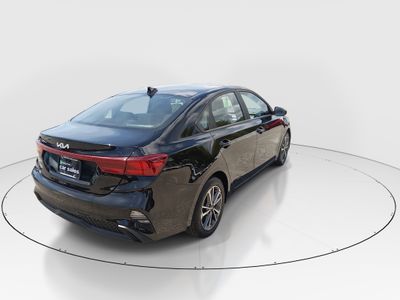 2023 Kia Forte - Photo 7