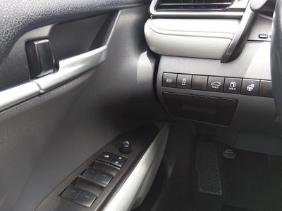 2023 Toyota Camry — photo 13 view