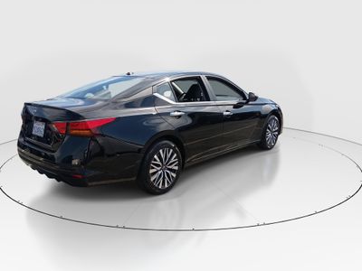2025 Nissan Altima - Photo 7