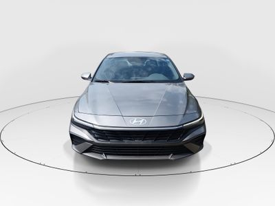 2024 Hyundai Elantra - Photo 2