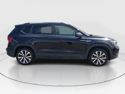 2024 Volkswagen Taos - Photo 8