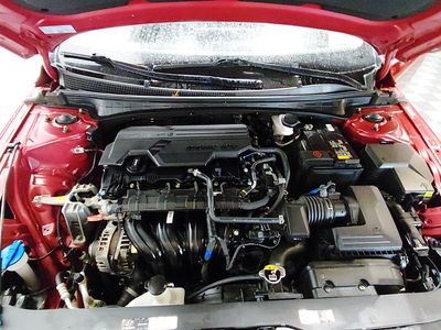 2024 Hyundai Elantra — photo 9 view