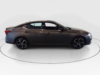 2024 Nissan Altima - Photo 8