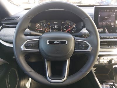 2024 Jeep Compass - Photo 12