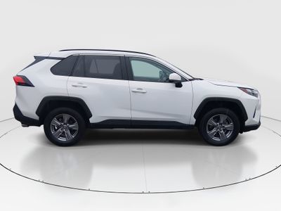 2024 Toyota RAV4 - Photo 8