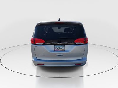2023 Chrysler Voyager - Photo 6