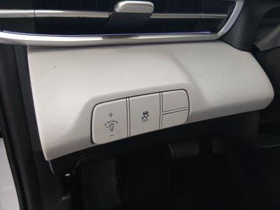 2024 Hyundai Elantra - Photo 13