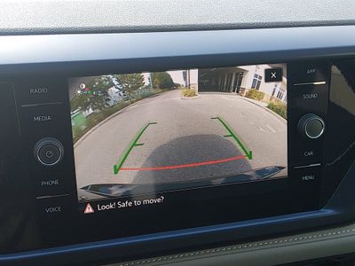 2024 Volkswagen Taos - Photo 16
