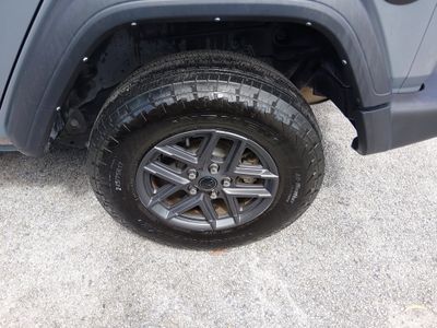 2024 Jeep Wrangler - Photo 10