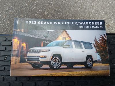 2023 Jeep Wagoneer L - Photo 22