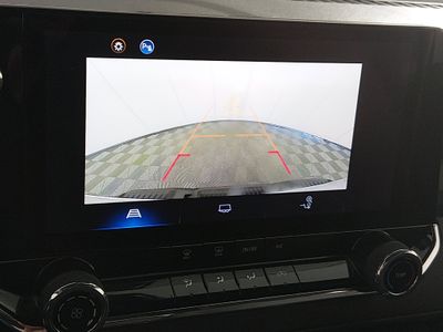 2025 Chevrolet Colorado - Photo 17