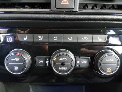 2024 Volkswagen Taos - Photo 17