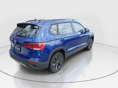 2024 Volkswagen Taos - Photo 7